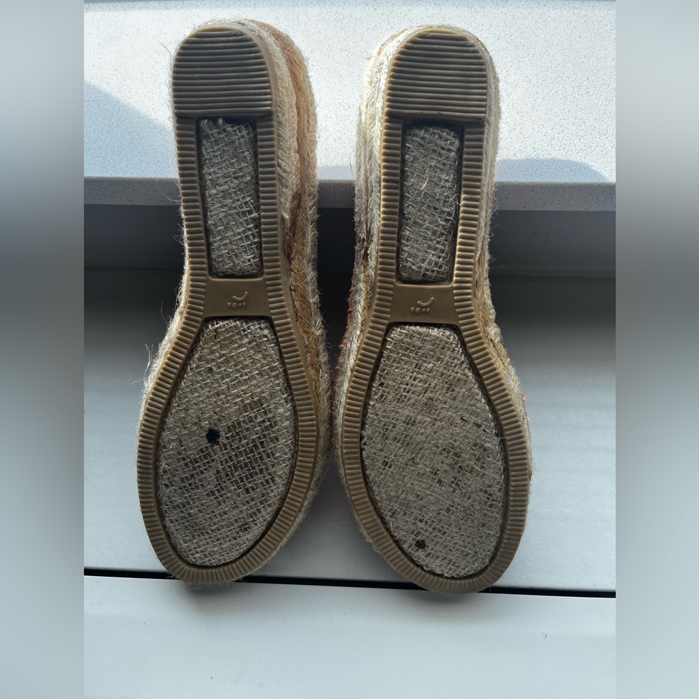 Bear Traps Low Wedge Rope Sandals - Picture 3 of 4